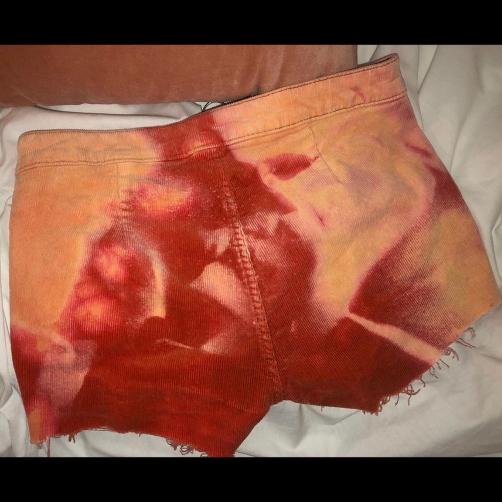 Hand Dyed Shorties - Picture 3 of 3